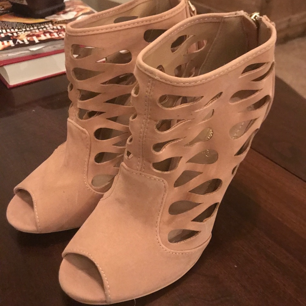 Tan Heels